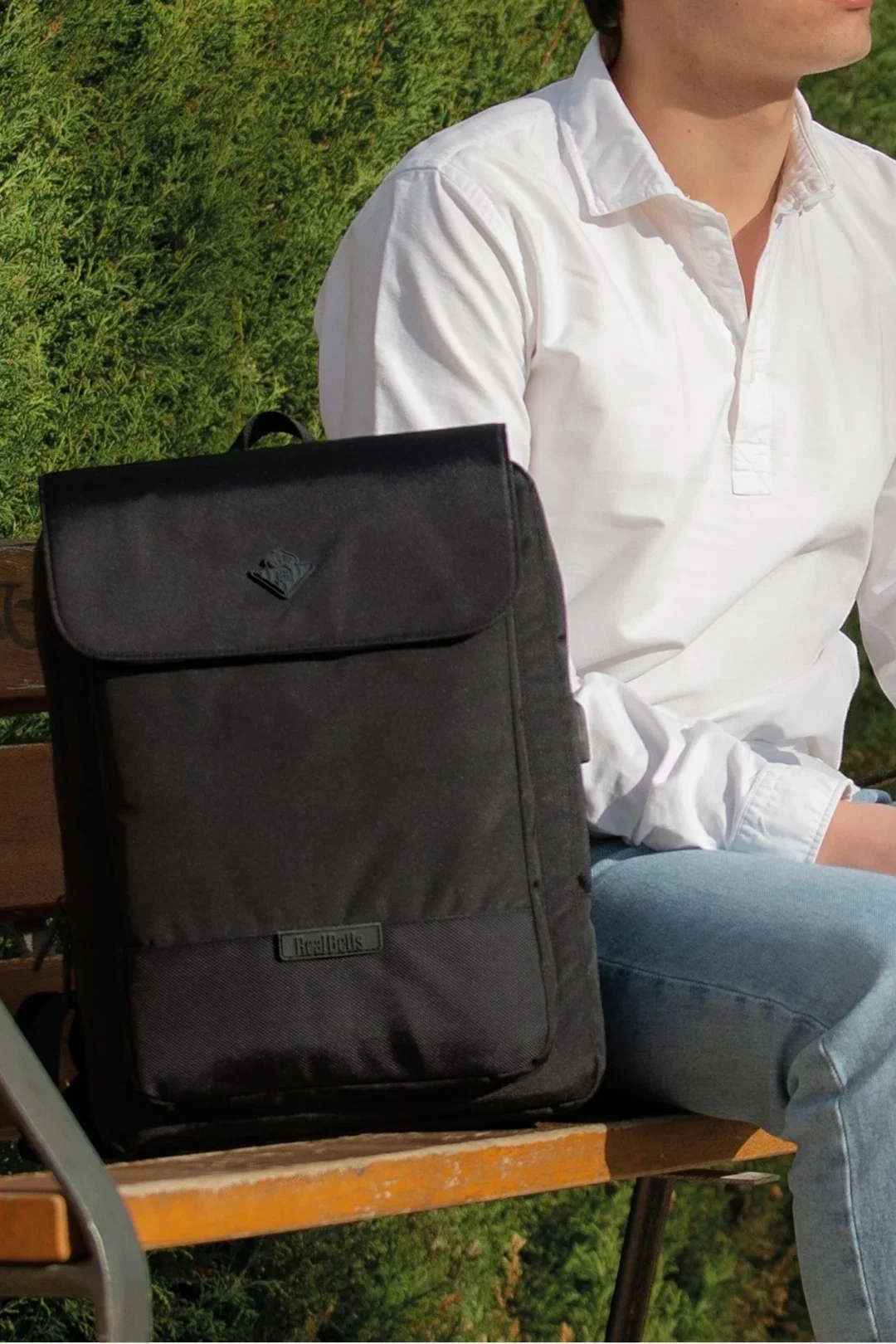 Mochila con Solapa Portatil 13
