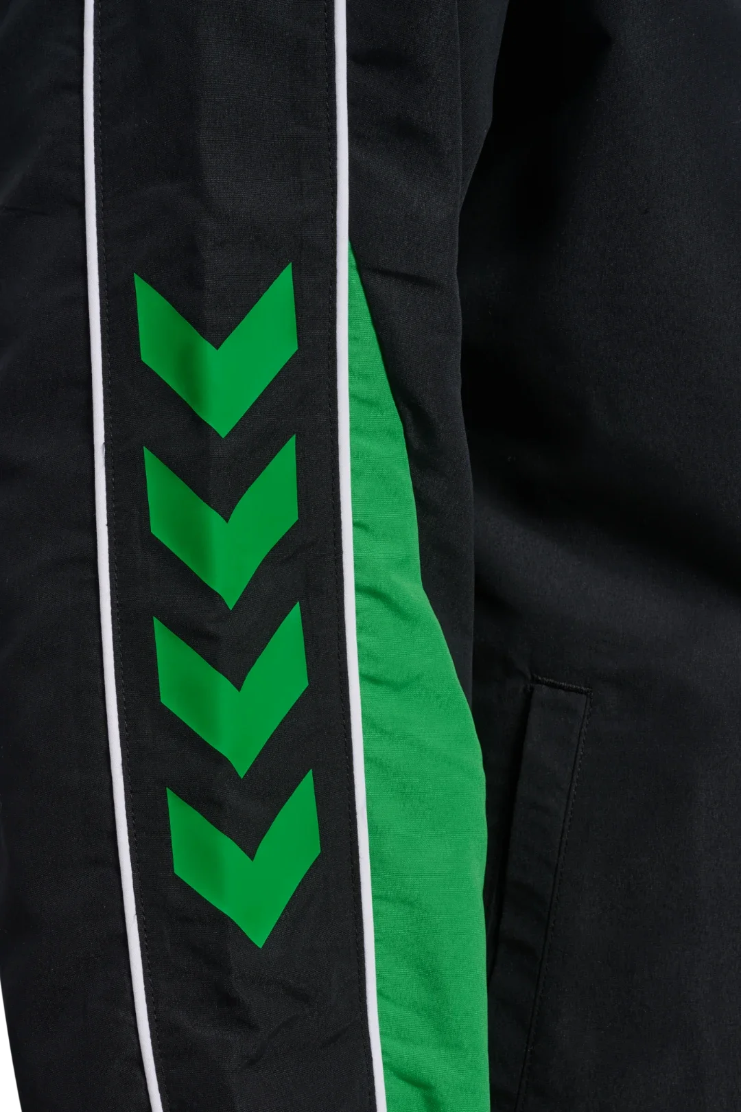 Chaqueta Viaje Adulto Negra Real Betis 26/27