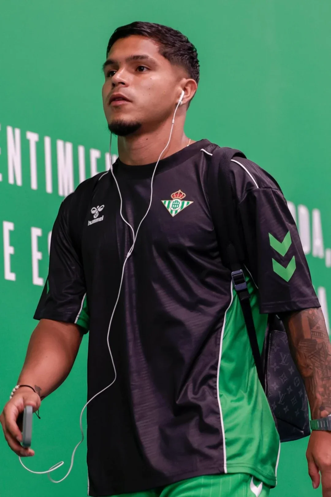 Camiseta Casual Viaje Adulto Negra Manga Corta Real Betis 26/27