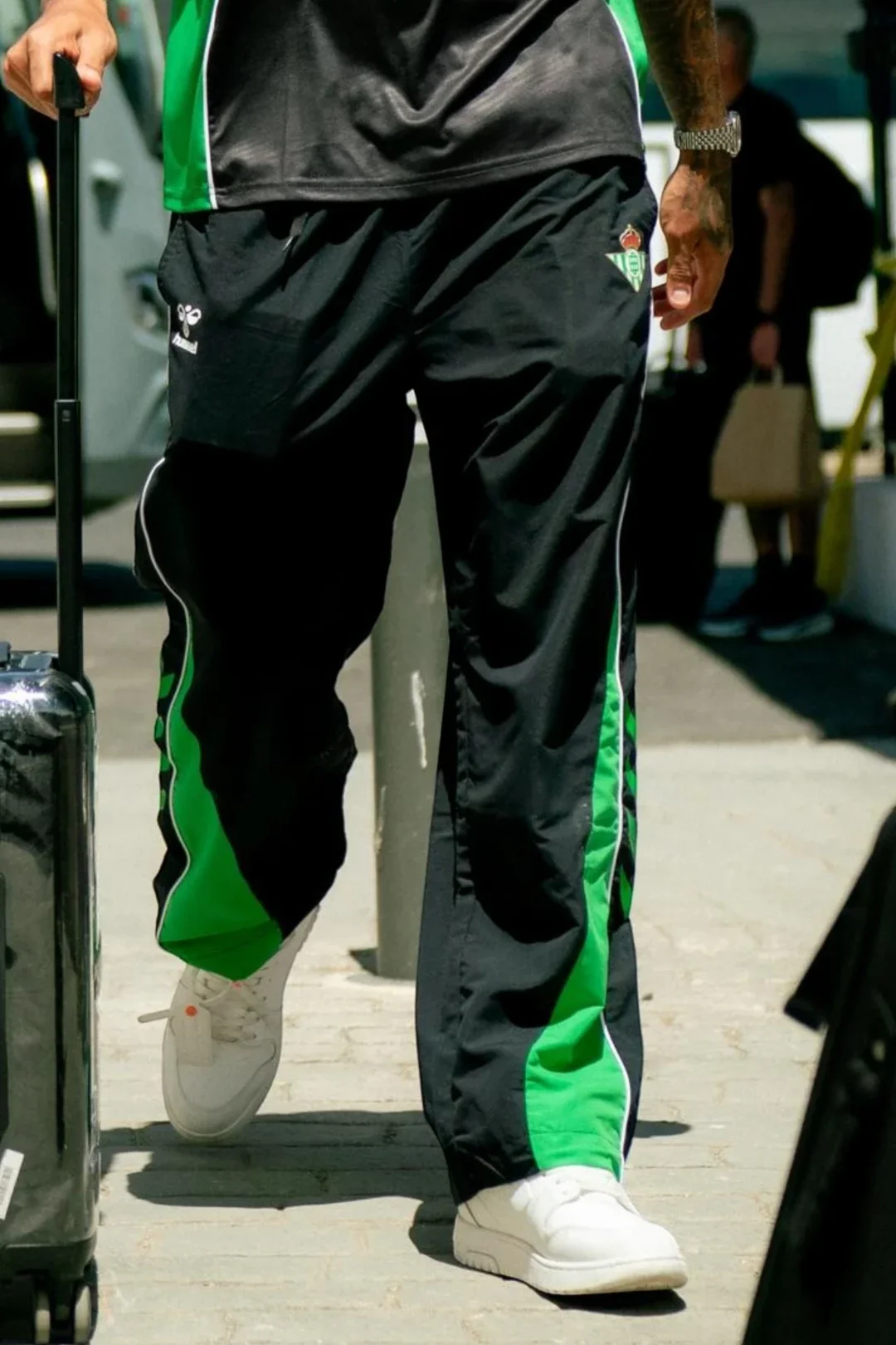Pantalón Largo Casual Viaje Adulto Negro Real Betis 26/27